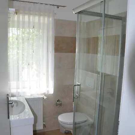Familie Jarnig Inge Apartment *